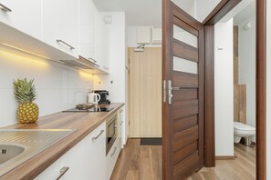 Private kitchen - Studio Cztery Oceany Gdańsk by Renters (Gdansk)