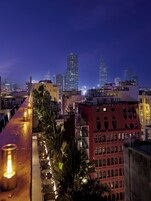 2 bars/lounges, poolside bar