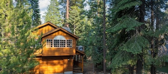 Tahoe Vista by AvantStay | Central Location + Patio