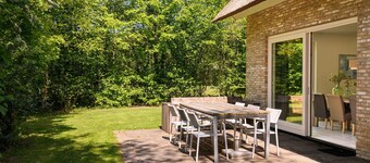 Detached 6-person villa