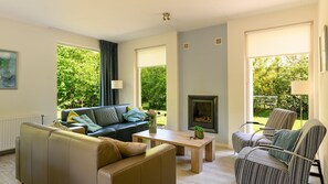 Fireplace, DVD player