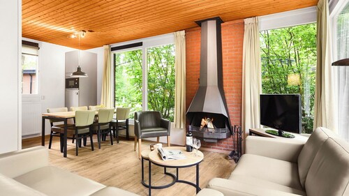 Comfortable bungalow for 6 persons