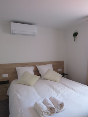 Blackout curtains, soundproofing, iron/ironing board, free WiFi - Les Jardins de Saulzet (Romagnat)