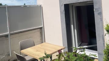 Chambre Double Confort, balcon | Terrasse/Patio
