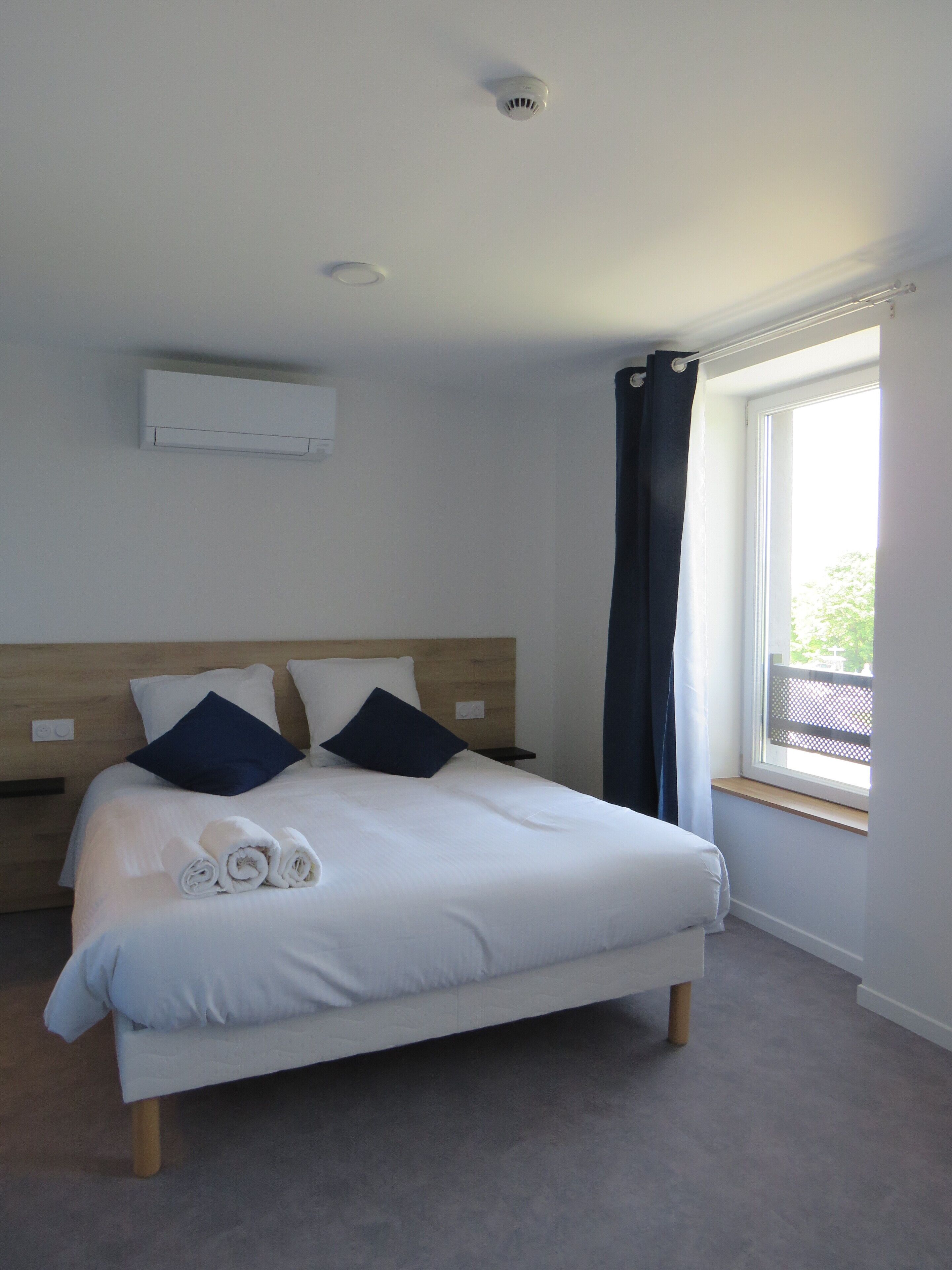 ダブルルーム | 遮光カーテン、防音設備、アイロン / アイロン台、WiFi (無料)