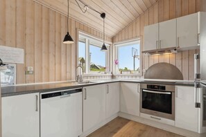 Kühlschrank, Ofen, Herdplatte, Geschirrspüler