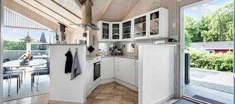 Cozy cottage in scenic surroundings