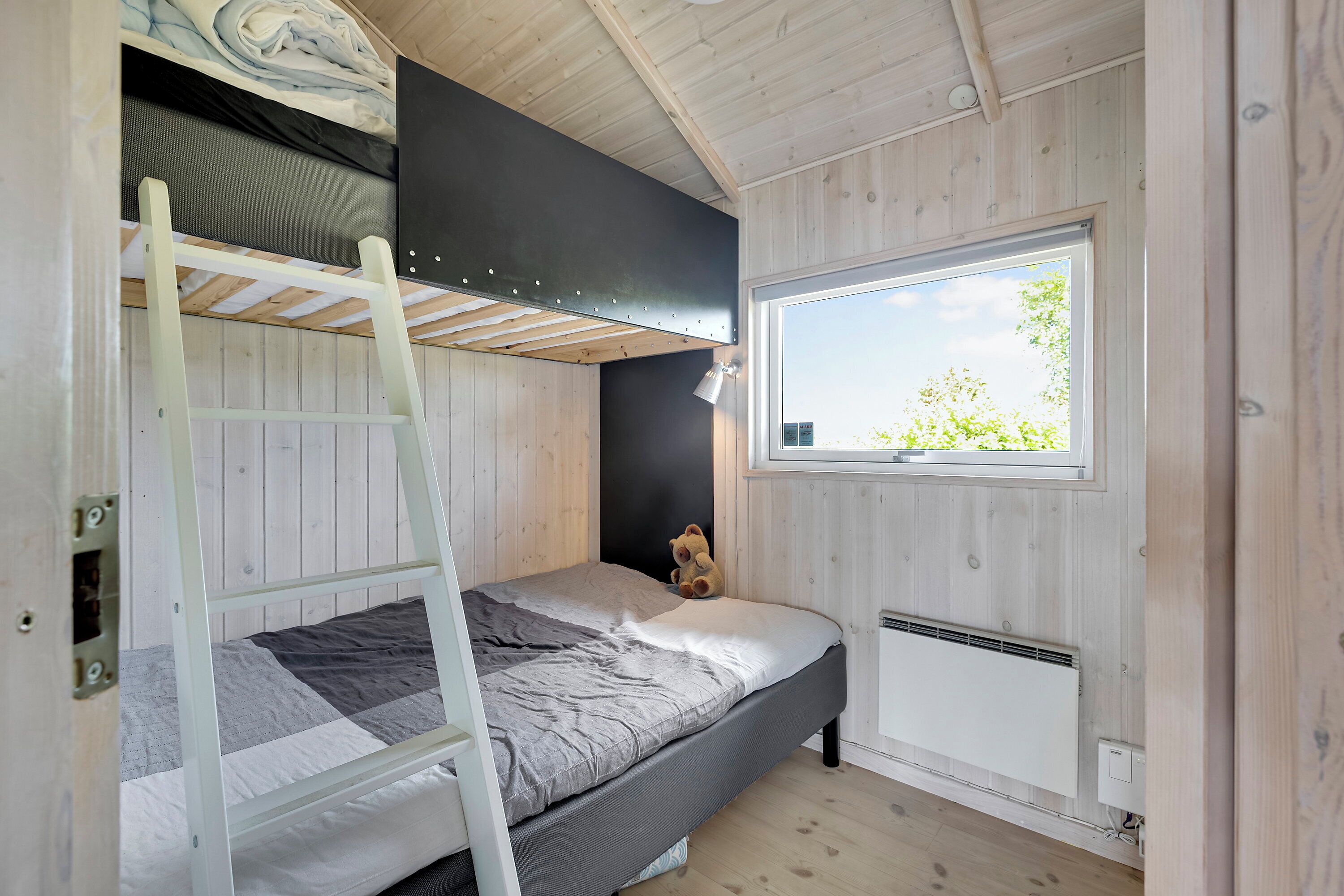 3 bedrooms, iron/ironing board, free WiFi