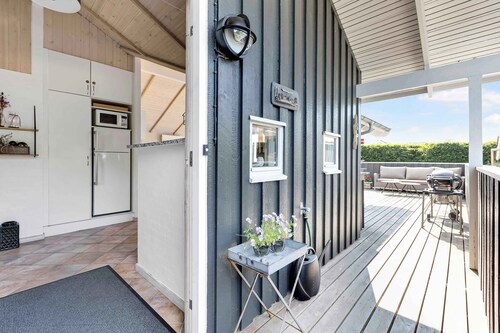 Cozy cottage in scenic surroundings