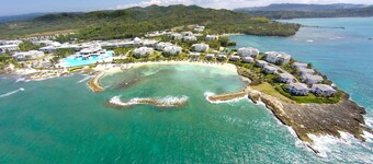 The Signature Level At Grand Palladium Lady Hamilton Resort & Spa