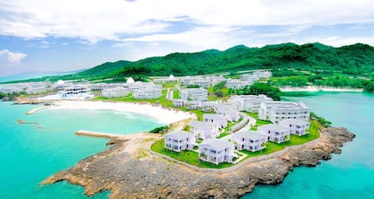 The Signature Level At Grand Palladium Lady Hamilton Resort & Spa