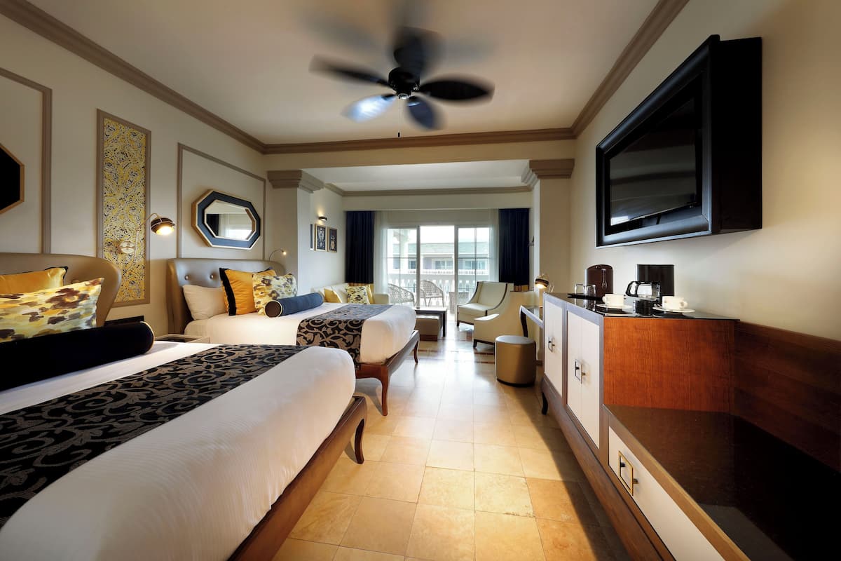 In-room safe, desk, iron/ironing board, WiFi (free)