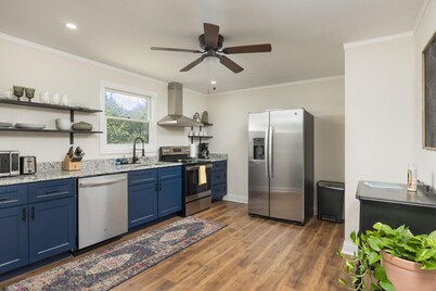 The Meadow! Peaceful Getaway!