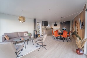 Interior - Runde Panorama - Eden (Heroy)