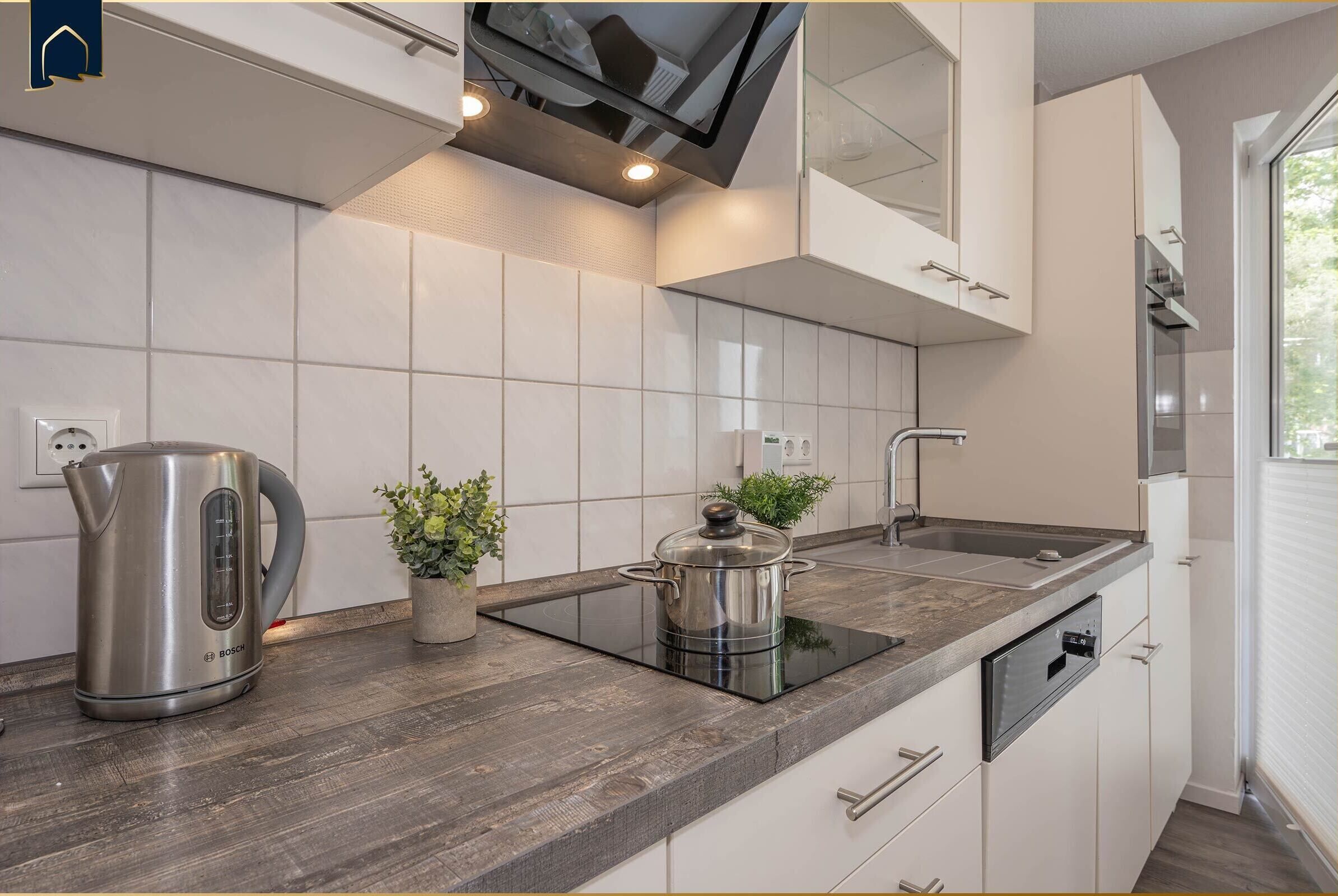 Kühlschrank, Ofen, Herdplatte, Geschirrspüler