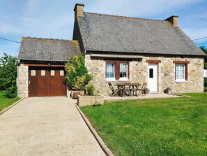 Exterior - House near Pléneuf-val-andré and Erquy (Saint-Alban)
