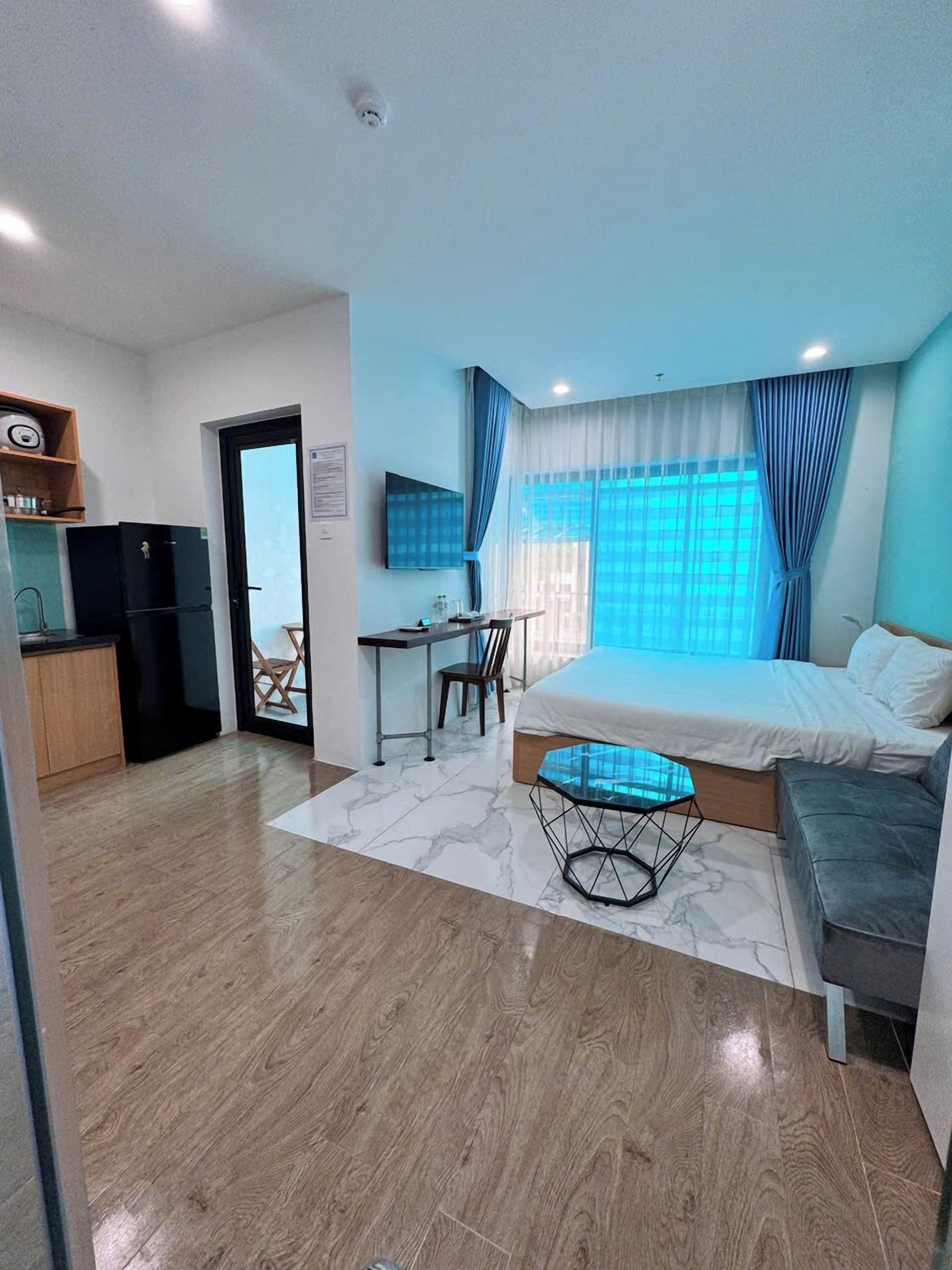 奢華開放式客房 | 獨特  裝潢、書桌、筆電工作空間、隔音