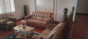 Smart TV - Beautiful One Bedroom with WiFi in Brumalia Mandeville, Manchester (Mandeville)