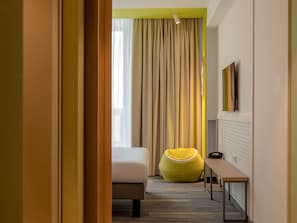 Minibar, in-room safe, desk, blackout drapes - ibis Styles Chisinau (Opening May 2025) (Bacioi)