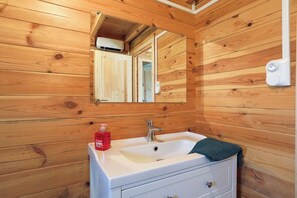 Chalet | Bathroom