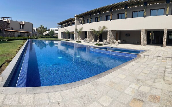 Villa, 6 Bedrooms, Balcony, Garden View | Pool