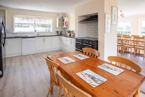 Dining - Friendly 6-BR Cottage | Cornish Beaches (Bude)