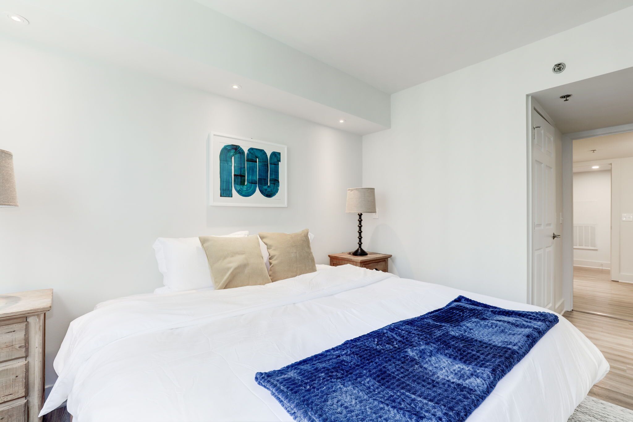 2 عدّة غرف نوم ومكواة/لوح كي وسرير سفر وواي فاي مجانًا