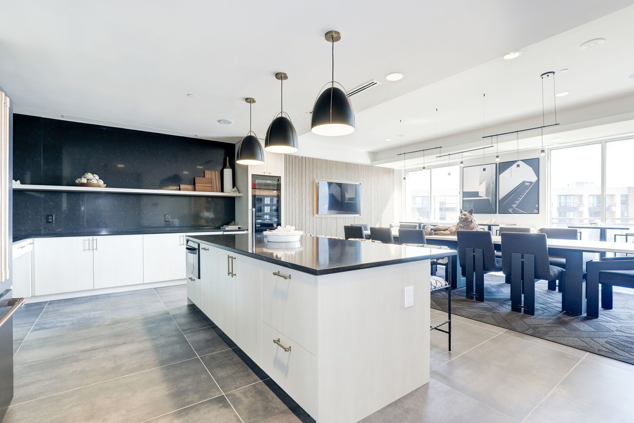 ثلاجة، ميكروويف، فرن، موقد طهي مسطح