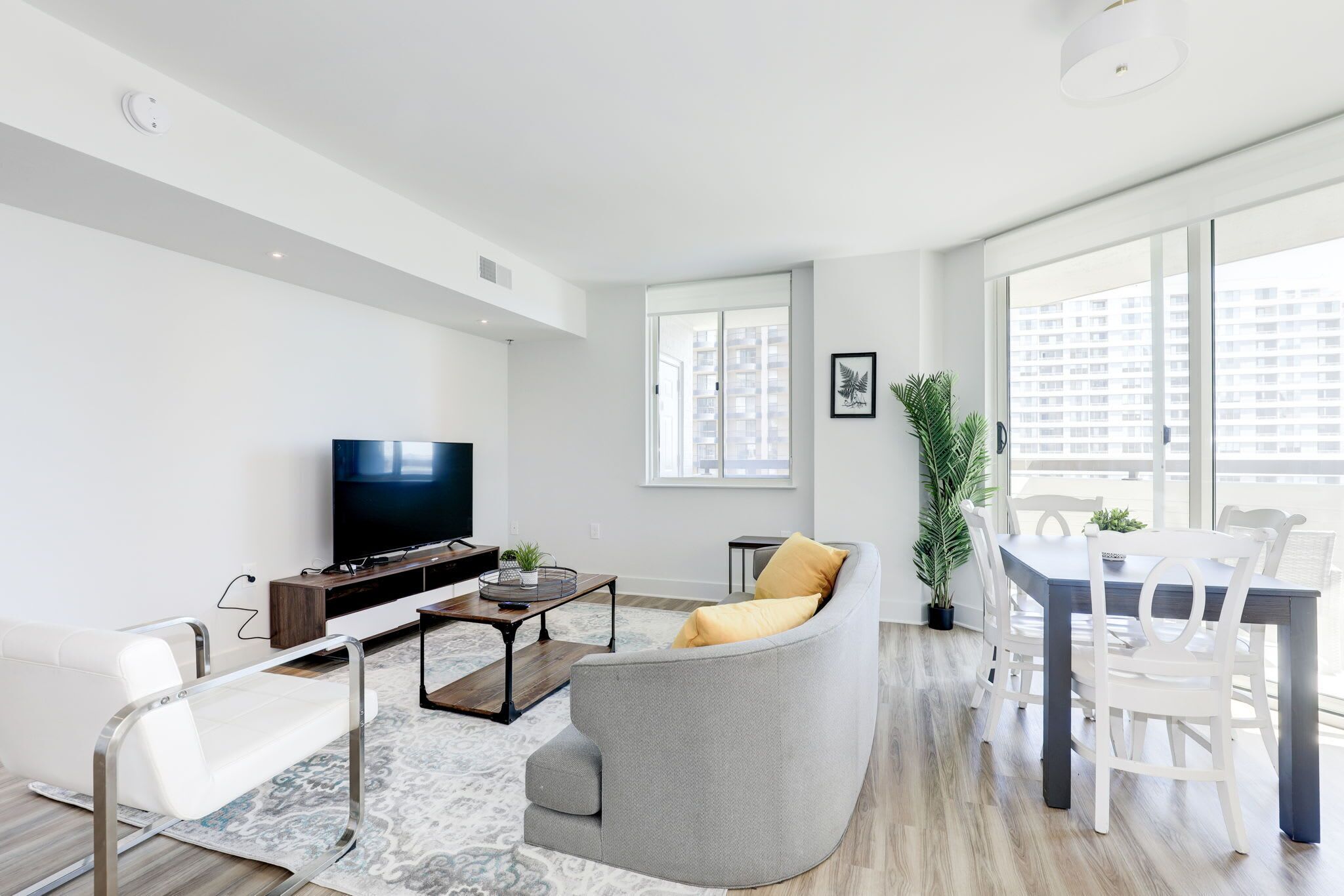 تلفزيون ذكي، مكتب