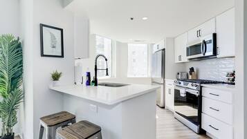 Fridge, microwave, oven, stovetop