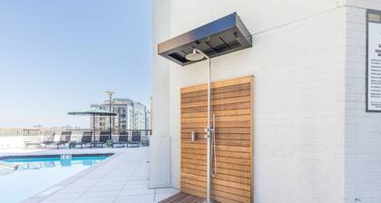 Capitol Convenience 2BR Luxury, Minutes from DC