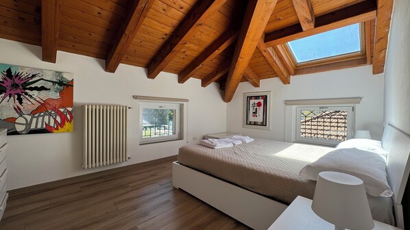 2 bedrooms, WiFi, bed sheets