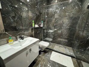 Luxury Apartment | Bathroom - Stay'Inn - Waterloo City Center (Casablanca)