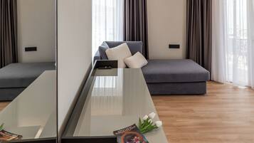 Chambre Quadruple Deluxe, vue mer | Chambres insonorisées, Wi-Fi gratuit, draps fournis