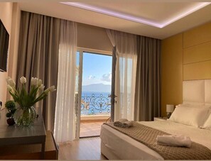 Deluxe-Doppelzimmer, Meerblick | Schallisolierte Zimmer, kostenloses WLAN, Bettwäsche