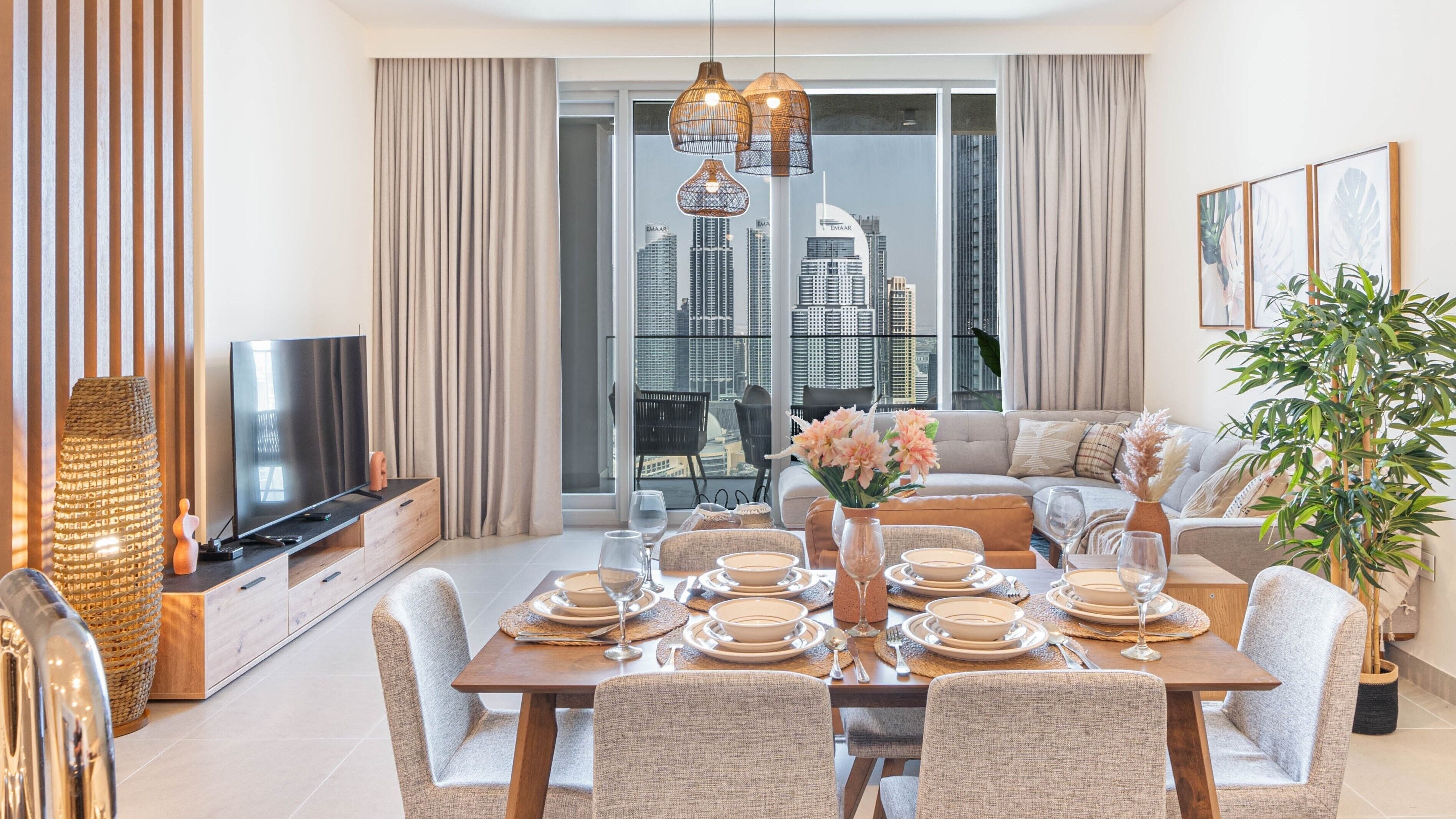 Luxe appartement, 3 slaapkamers, uitzicht op stad, in toren | Dineerruimte