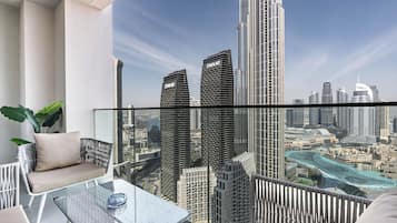Appartement Luxe, 3 chambres, vue ville, dans la tour | Vue depuis le balcon