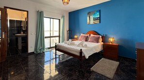 6 Schlafzimmer, Bügeleisen/Bügelbrett, kostenloses WLAN, Bettwäsche