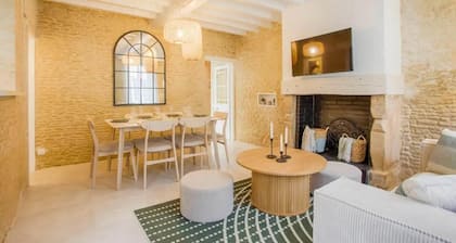Single House with Jacuzzi and Sauna in Normandy