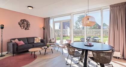 Semi-detached bungalow for 5 persons