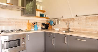 Comfortable bungalow for 4 persons
