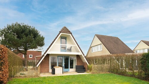 Comfortable bungalow for 4 persons