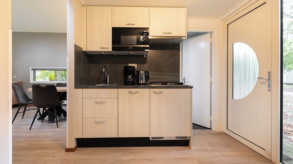 Fridge, dishwasher, coffee/tea maker, electric kettle