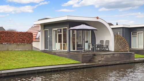 Comfortable ground-floor 2-person bungalow