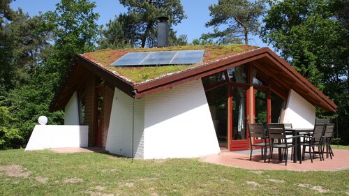 Detached bungalow for 8 people