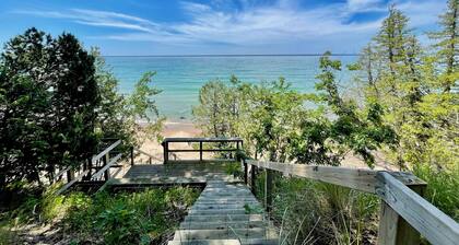 Beachfront Cottage along Lake Michigan Shores