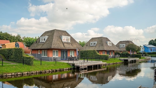 Comfortable bungalow for 6 persons