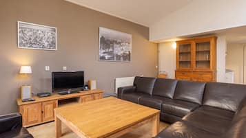 Een televisie en een dvd-speler