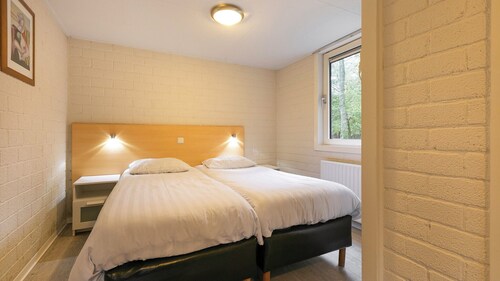 Semi-detached bungalow for 2 persons