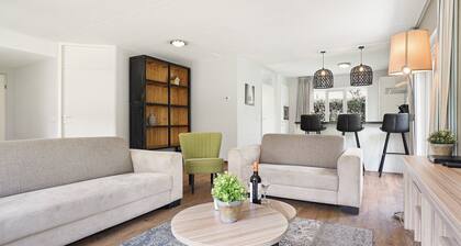 Luxury group bungalow for 10 people